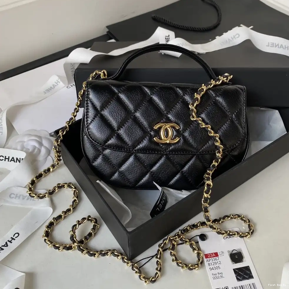 First Bag Ru WITH CHANEL CHANELUTCH CHAIN 0618